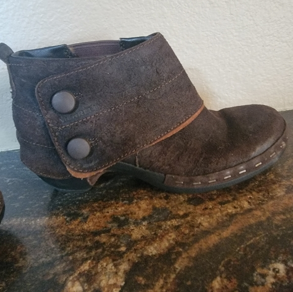 Merrell Luxe Button Espresso Distressed Leather Suede Ankle Booties Women's  10 - Picture 9 of 9